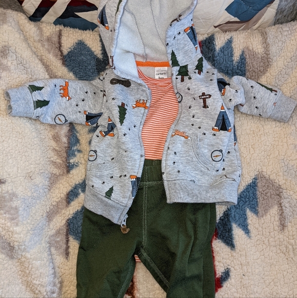 Carter's outfit size 3 months - Picture 2 of 3